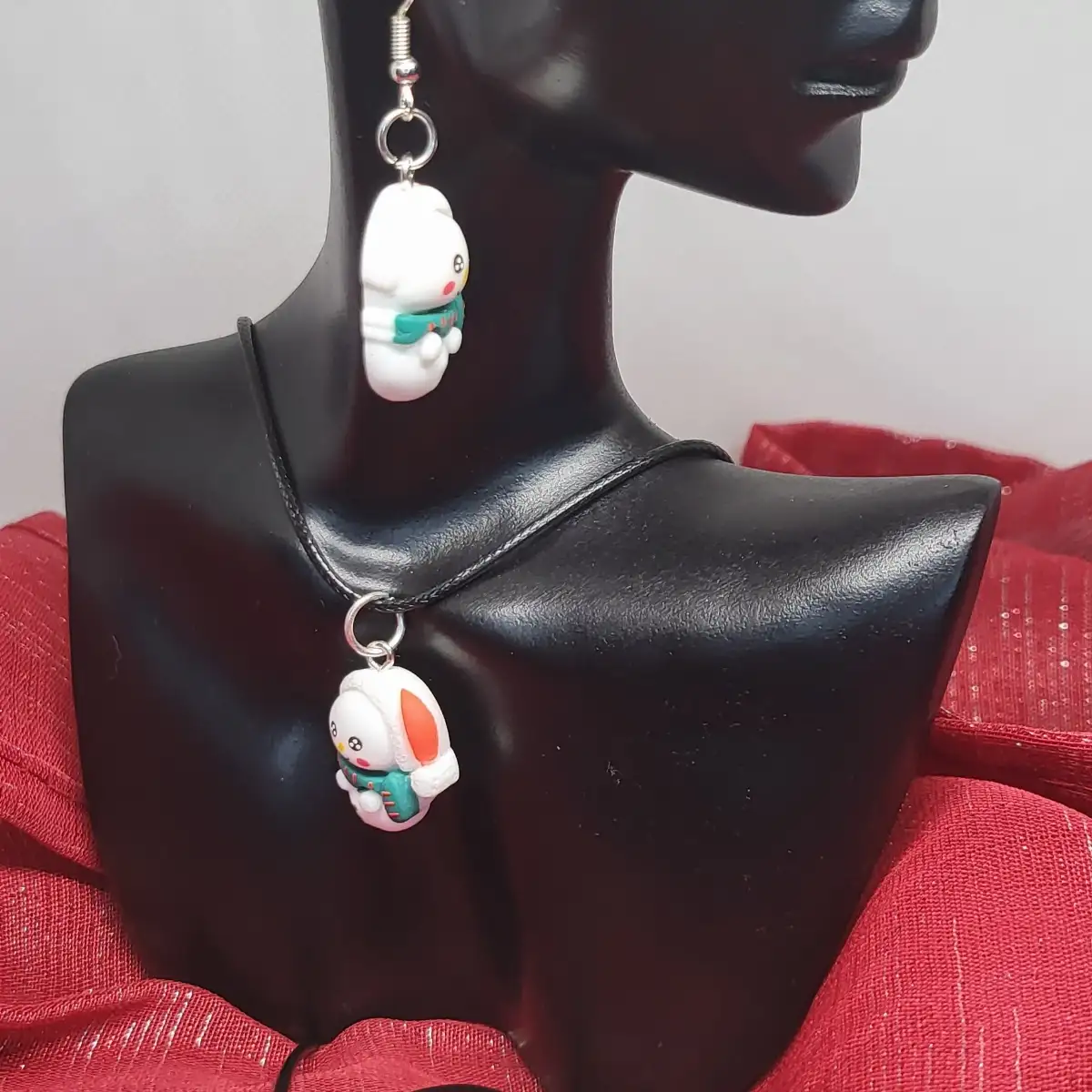 Ensemble collier et boucle d'oreille bonhomme de neige